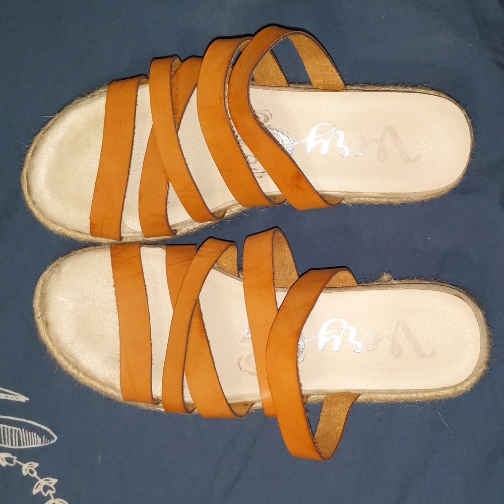 Very G Platform Sandal